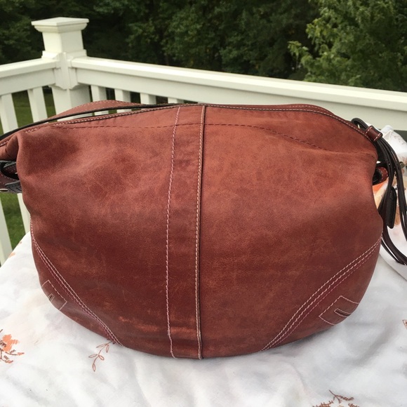 Beautiful Distressed Leather Authentic Coach - Picture 1 of 9